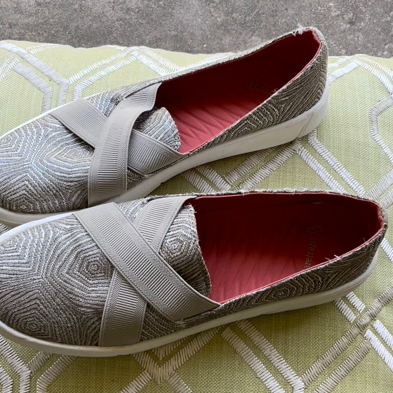 Baretraps Brand Sz 8